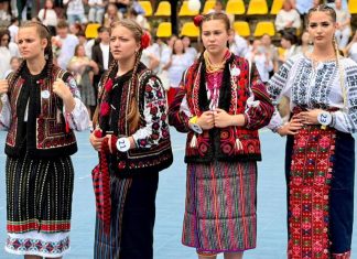 Tradiția a prins viață la Liceul „Grigore Antipa”. Festivalul Iei a adus culoare, emoție și mândrie românească