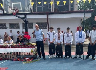Elevii unui liceu din Bacău, premiați de ISU după câștigarea concursului „Cu viața mea apăr viața”