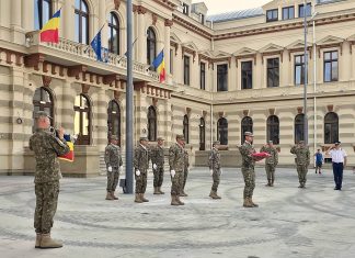 Ceremonia de coborâre a Drapelului Național a deschis manifestările dedicate Zilei Drapelului, la Bacău