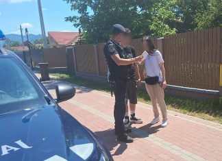 Jandarmii băcăuani intensifică acțiunile de prevenire după creșterea numărului de apeluri privind prezența urșilor