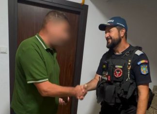 Jandarm băcăuan, exemplu de spirit civic: a găsit un portofel cu bani și documente și l-a returnat proprietarului