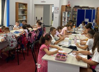 Prima lecție de limba engleză pentru copii, la Biblioteca Municipală „Radu Rosetti” din Onești