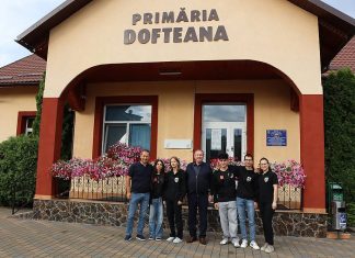 Elevii din Dofteana care au reprezentat România la Campionatul Mondial FIRST Lego League din Mexic, primiți la Primărie. Primarul propune acordarea titlului de Cetățean de Onoare