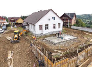 Forțe unite pentru copiii din Bâșca: Fundația YANA dă startul construcției unui loc de joacă la Centrul de Zi „Casa Antonia”