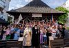 Arhiepiscopul Ioachim a participat la hramul Bisericii „Acoperământul Maicii Domnului” din Bacău și l-a distins pe părintele Gabriel Ichim