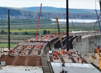 VIDEO | Progres spectaculos la viaductul de la Cleja, punctul-cheie al Autostrăzii A7. În doar nouă zile, șantierul s-a transformat vizibil