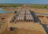A7 prinde contur la Roman Nord: au început montarea grinzilor peste râul Moldova