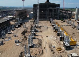 Lucrările la noul laminor al lui Umbrărescu de la Oțelu Roșu avansează; investiția va permite producția a 700.000 de tone de oțel anual