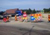 Traficul rămâne blocat pe DN 12A, la Dărmănești. Circulația este deviată din cauza lucrărilor la rețeaua de apă