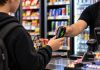 Amendă de 5.000 de lei pentru un magazin din Bacău care a vândut energizante unui minor